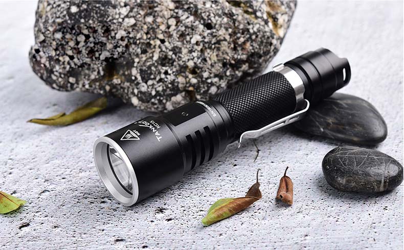 LED強光手電筒 LED強光手電筒