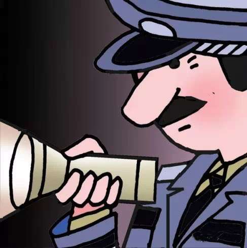 為什么美國單警握手電筒時總是掌心朝上？